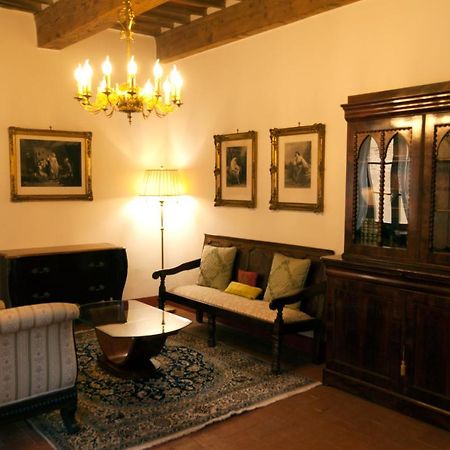 Bed and Breakfast Palazzo Benucci Сан-Джиминьяно Экстерьер фото