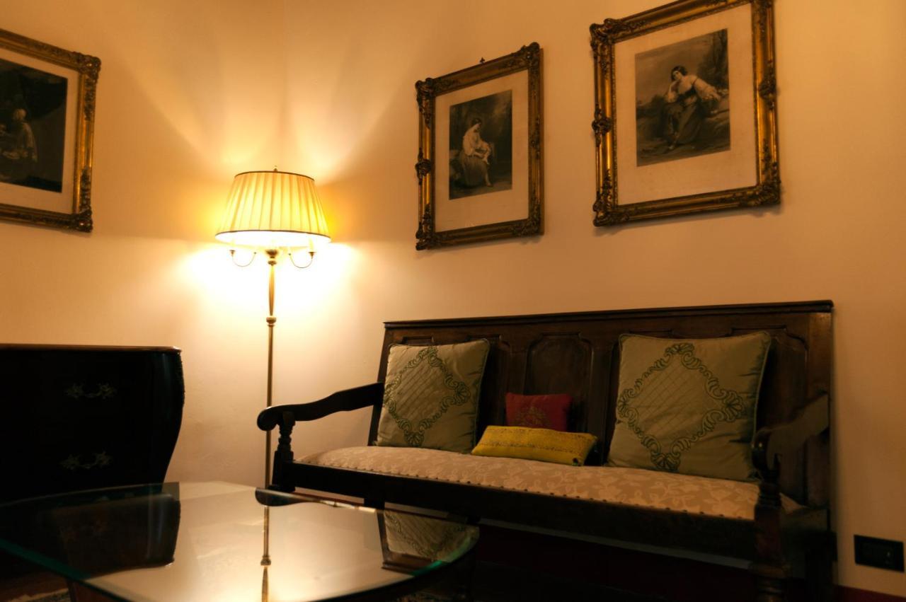 Bed and Breakfast Palazzo Benucci Сан-Джиминьяно Экстерьер фото
